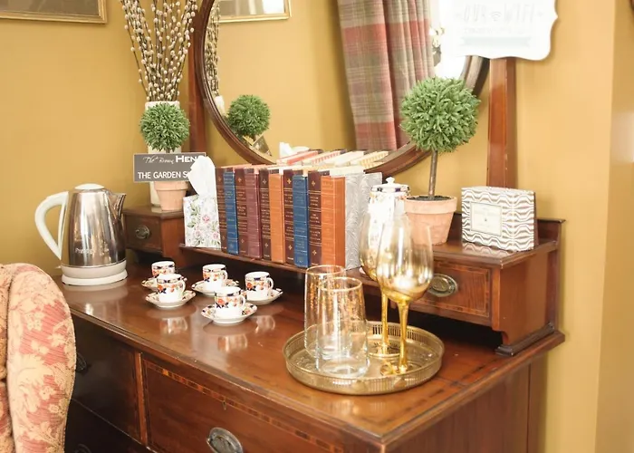 The Brown Hen Guest Bed & Breakfast